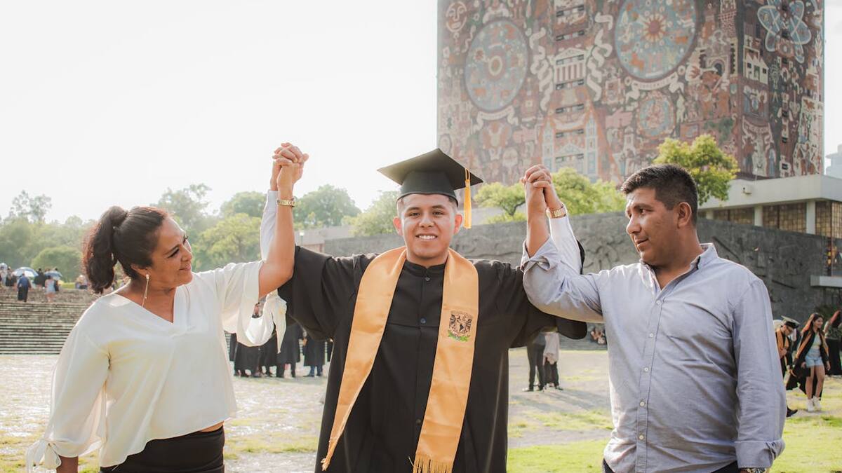Profeco explica cómo contratar paquetes de graduación sin poner en riesgo tu dinero y revela los requisitos que todo proveedor debe cumplir antes de recibir un anticipo