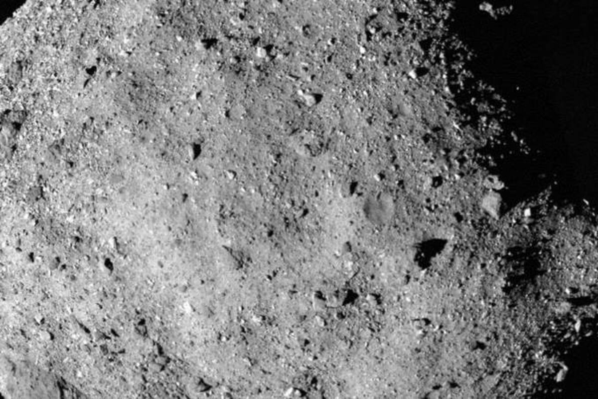 FOTOS: Un asteroide a menos de 700 metros de distancia