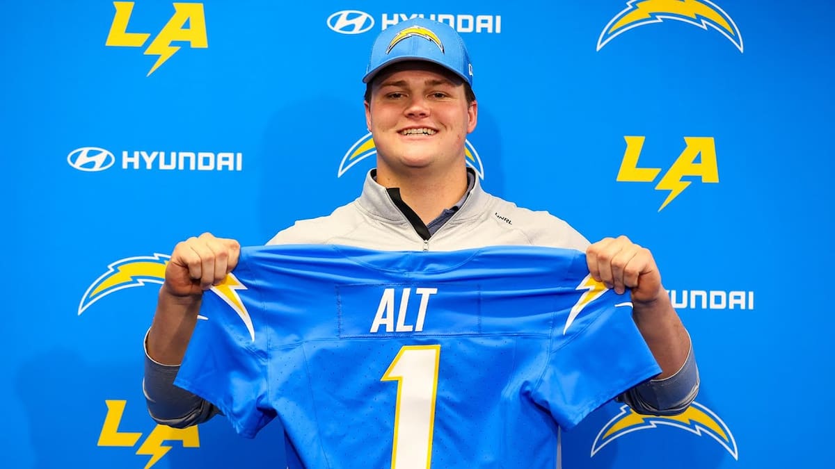 Joe Alt apunta a ser titular desde el primer día con Los Ángeles Chargers. / Foto: Maxresdefault.