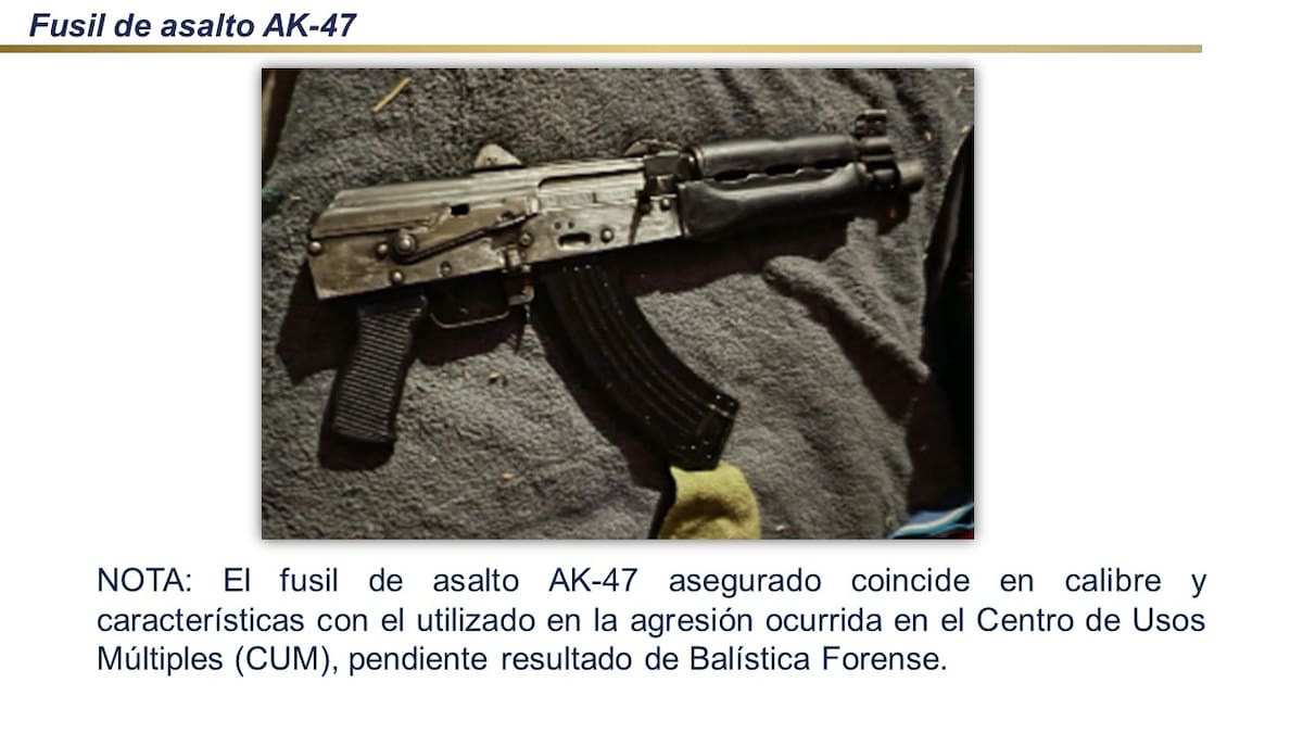 Elementos de la Amic aseguraron un fusil AK-47. | Crédito: FGJE Sonora