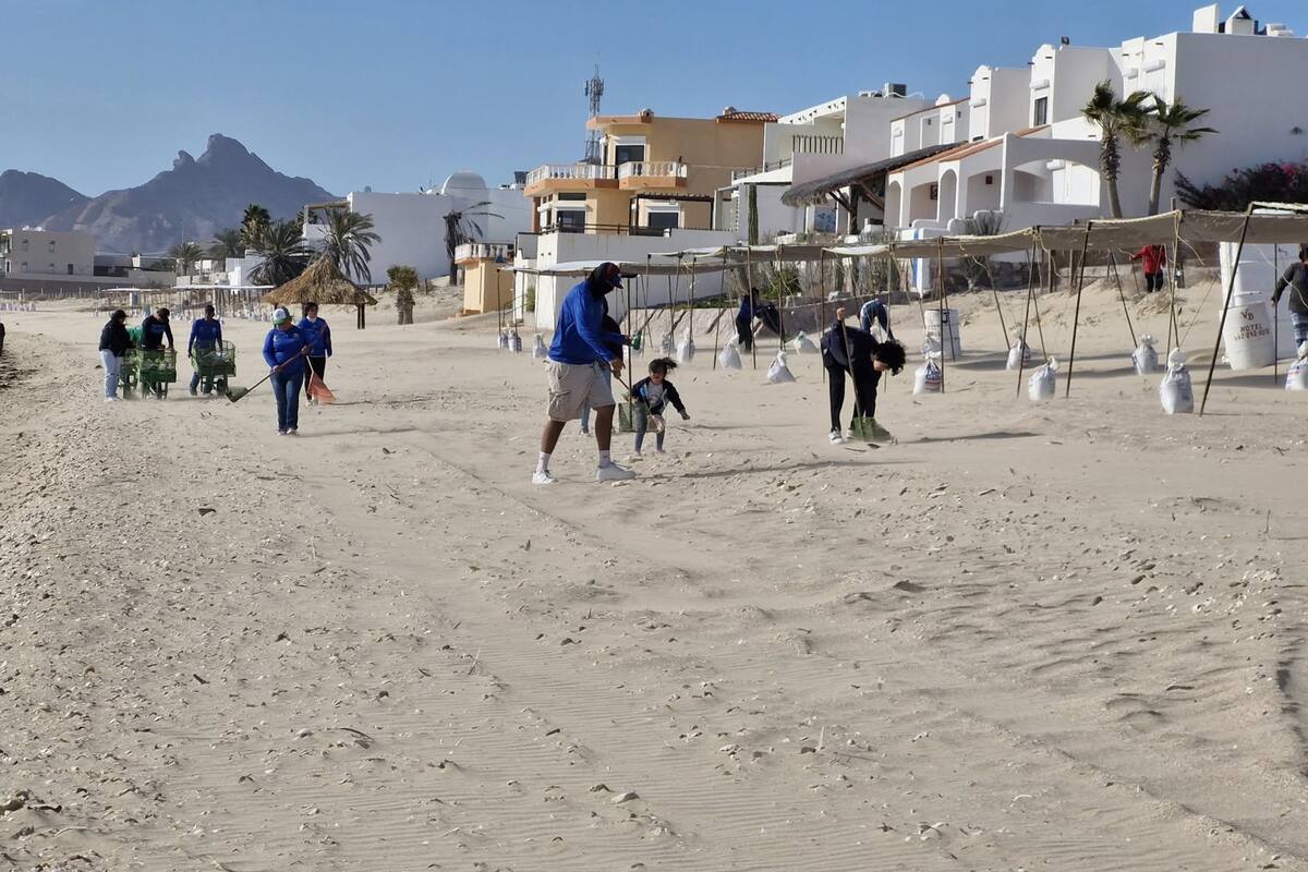 Jornada de limpieza en Bahía de Kino recolecta 270 kilos de basura