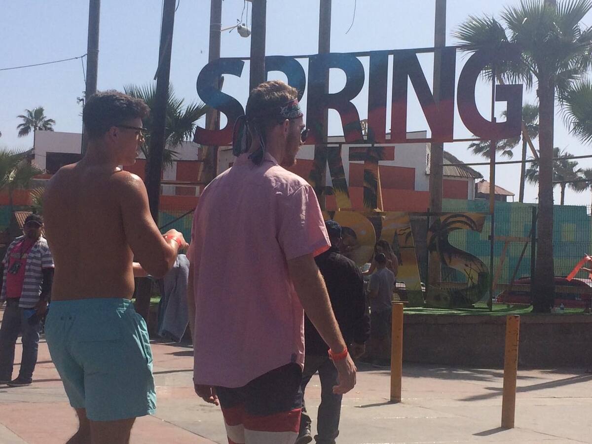 Esperan mejore la afluencia de springbreakers en Rosarito.
