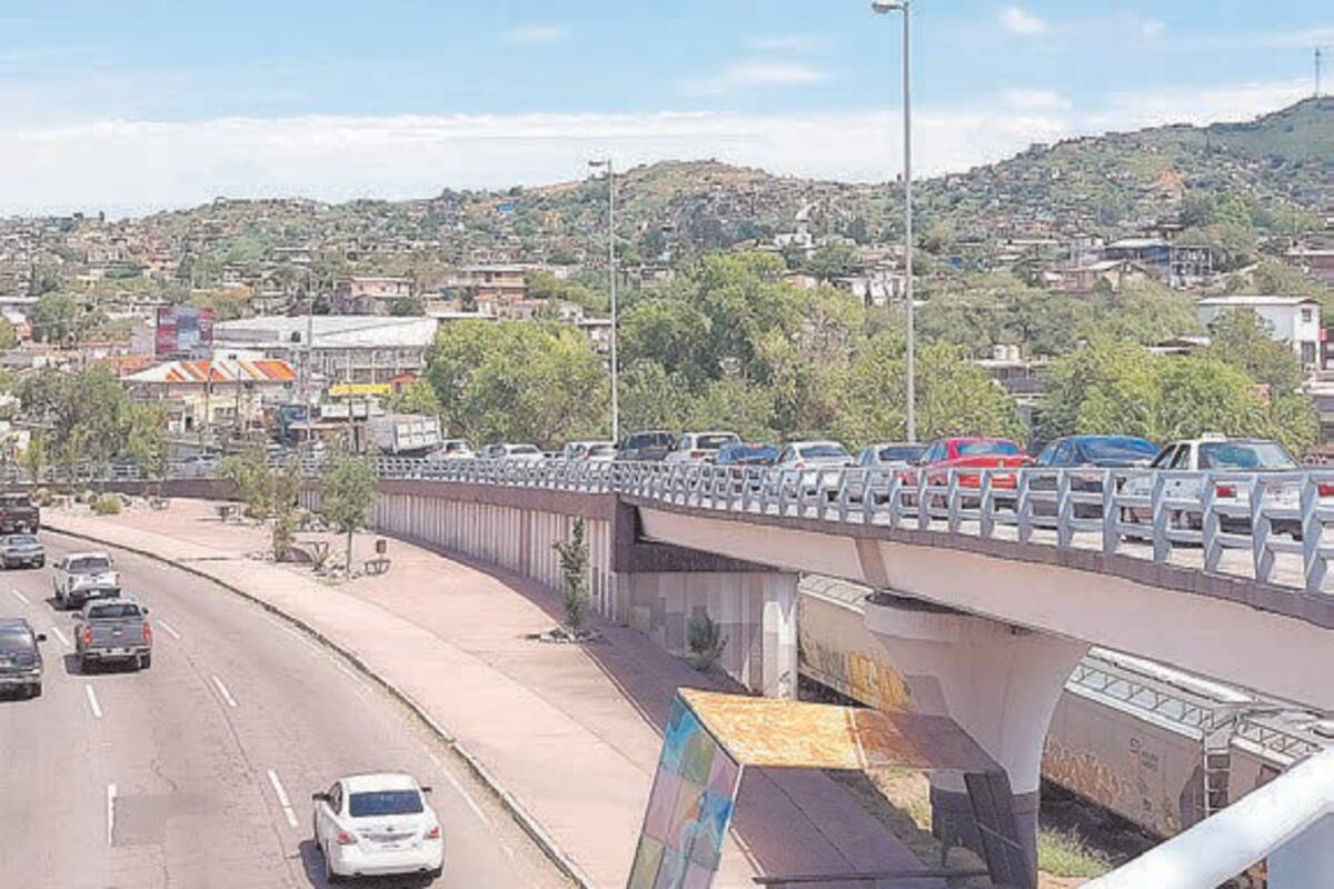 Urgen en Nogales puentes o pasos a desnivel: Medina