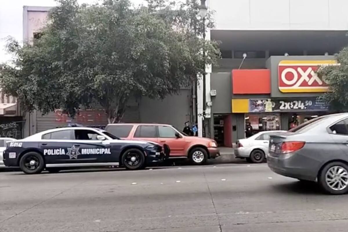 Policiaca Tijuana: Alarma frustra asalto a tienda Oxxo de Zona Centro
