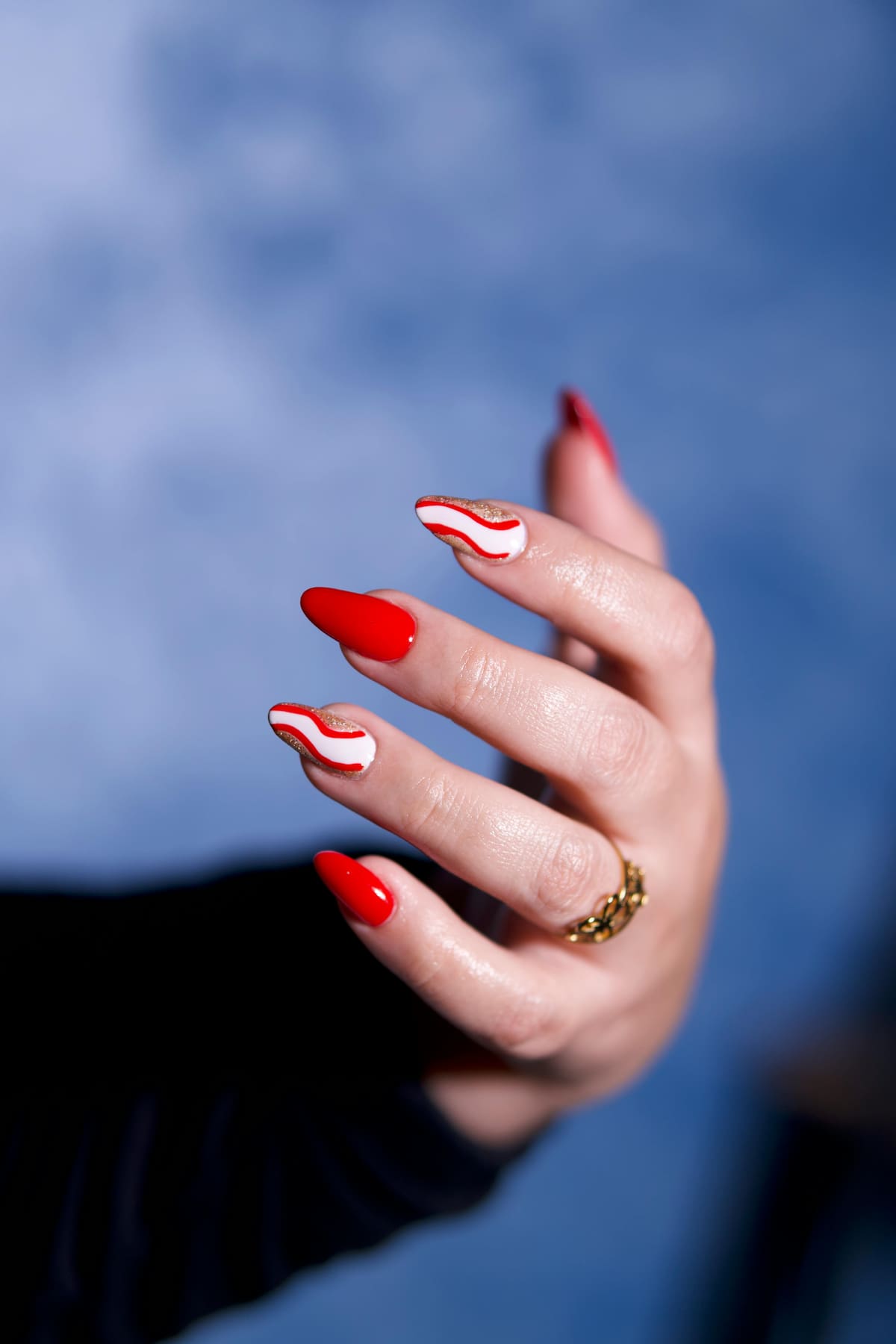 Uñas con diseños geométricos minimalistas: sobriedad con estilo | Foto: pexels