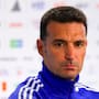 Lionel Scaloni afirma que quienes dicen que ayudan a Argentina solo demuestran que no quieren verla ganar y sostiene que la tecnología hace muy difícil influir en los resultados del Mundial