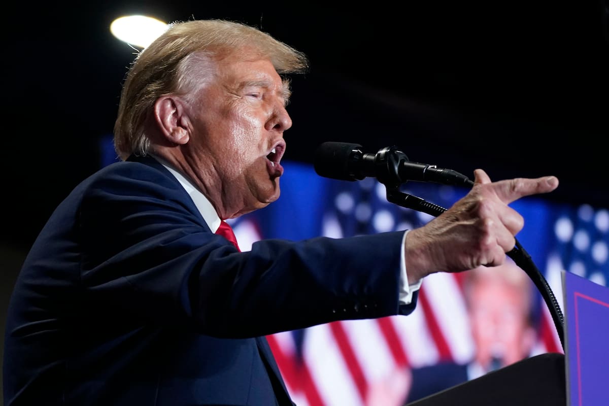 El aspirante presidencial republicano, el expresidente Donald Trump, habla en un mitin de campaña el 2 de marzo de 2024, en Richmond, Virginia. (Foto AP/Steve Helber, Archivo)