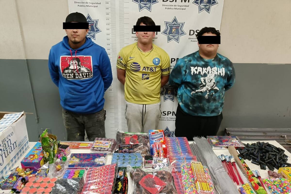 Policía Municipal decomisa pirotecnia y detiene a ocho personas