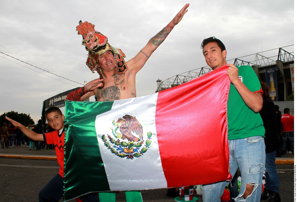 FIFA prohibirá a los aficionados que utilicen disfraces que oculten su identidad; también no se permitirán banderas grandes dentro de los estadios. (Foto: Archivo GH)
