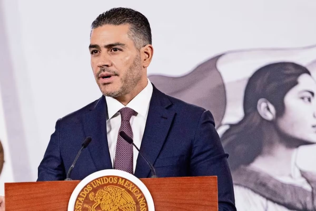 El secretario de Seguridad García Harfuch reportó que los homicidios en México bajaron de 87 a 44 por día en menos de 20 meses y advirtió que se detendrá a funcionarios corruptos sin importar el partido al que pertenezcan