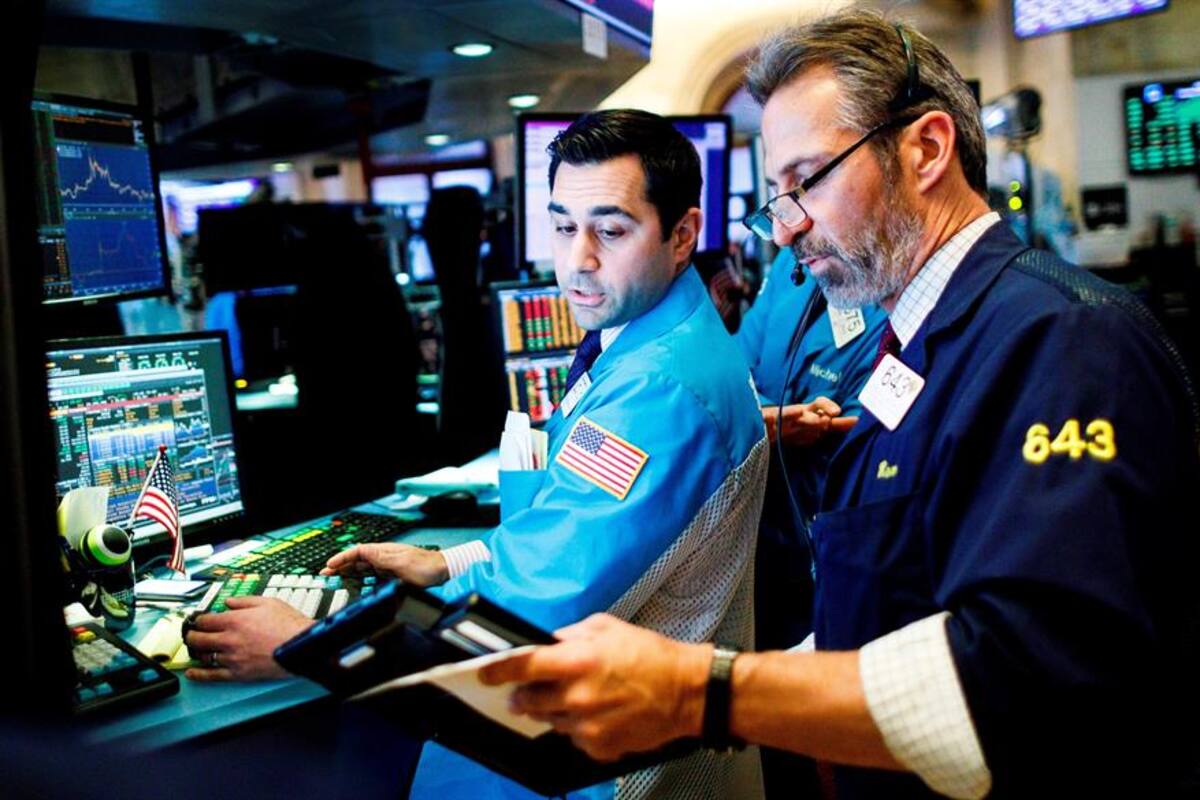 El Dow Jones alcanza por primera vez los 30 mil puntos