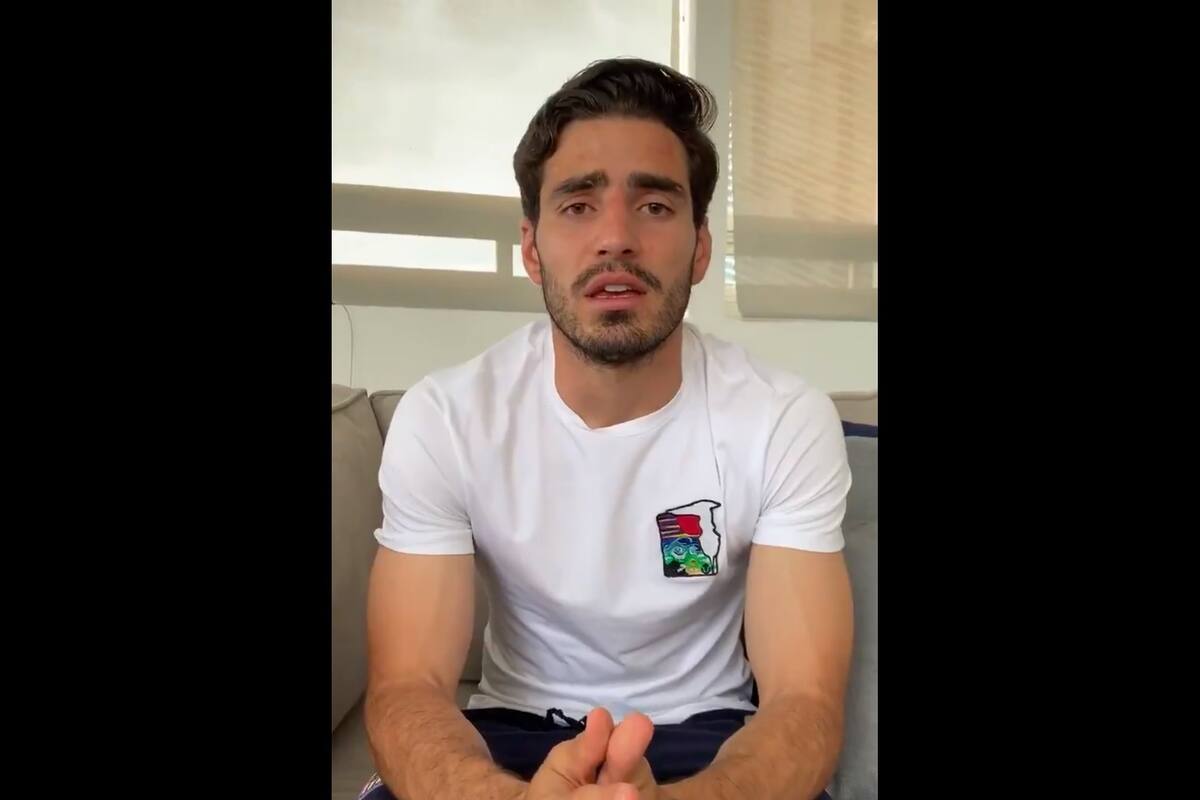 Briseño se disculpa con Dos Santos