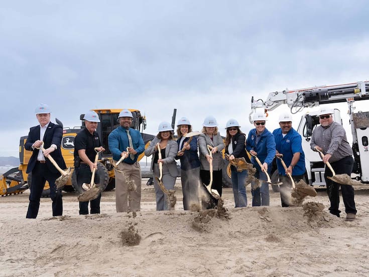 Arranca megaproyecto para electrificar 16 mil casas del valle de Coachella