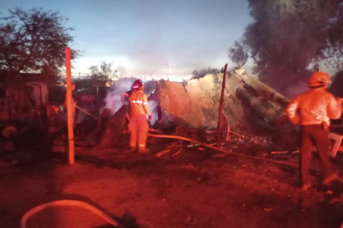 Incendio destruye casa en el ejido Nayarit; no hubo lesionados