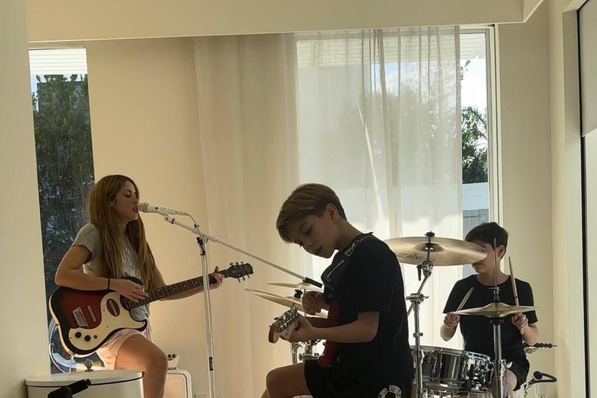 Shakira comparte tierna fotografía a lado de sus hijos