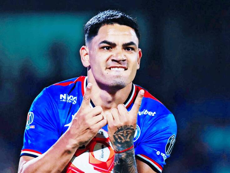 Cruz Azul rescata empate ante un contundente Querétaro
