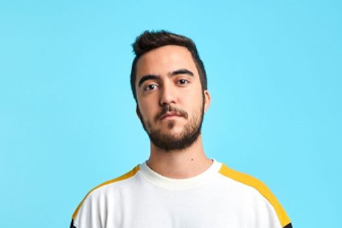 Denuncia fan a Beret por querer aprovecharse de ella