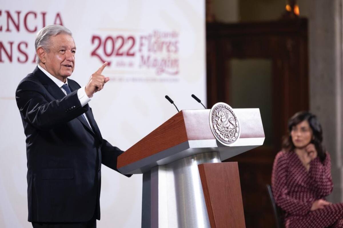 AMLO invita a "corcholatas" a no dejar de trabajar ni atacarse entre ellos