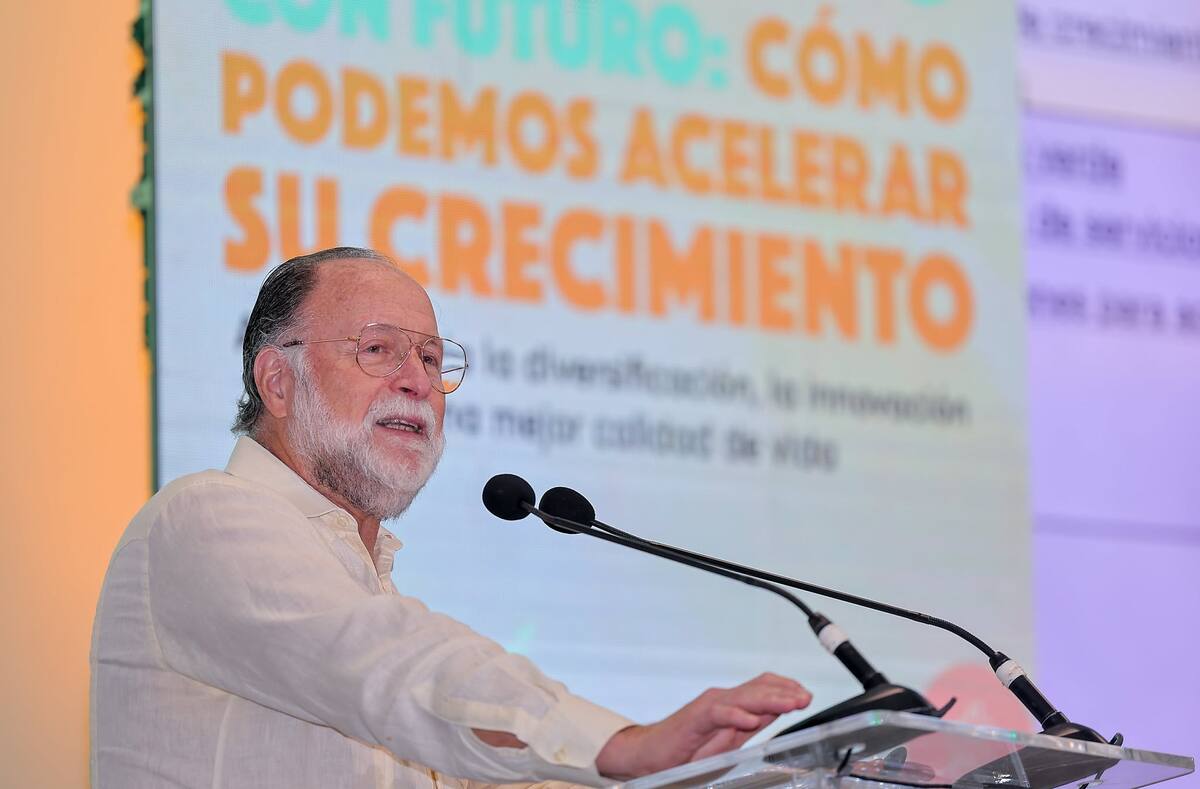 El economista Ricardo Hausmann durante la presentación del estudio sobre el crecimiento de Hermosillo. FOTO: ELEAZAR ESCOBAR
