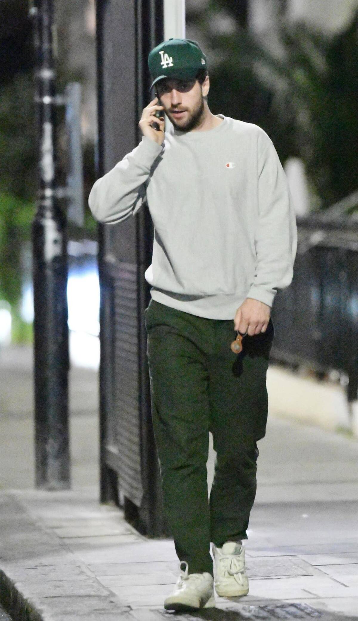 Aaron Taylor-Johnson fue visto sin su anillo de matrimonio