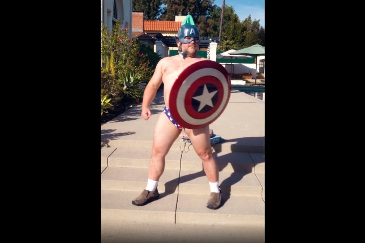 VIDEO: Jack Black crea la nueva versión del Capitán América