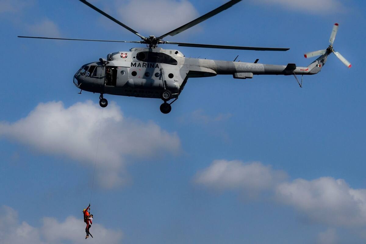 Continúan extraviados 7 soldados en el mar