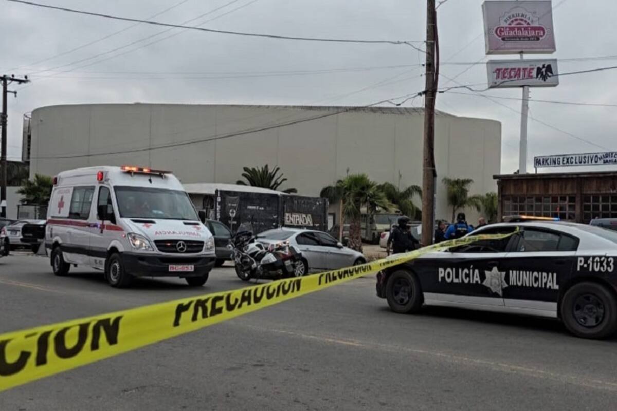 Pleito deja dos lesionados y un detenido