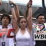 Velada del Año VI: Natalia MX fue entrenada por el excampeón mundial del CMB, Jhonny González y recibió consejos de su novio, el peleador de UFC Imanol Rodríguez, para pelear contra la streamer española Clersss