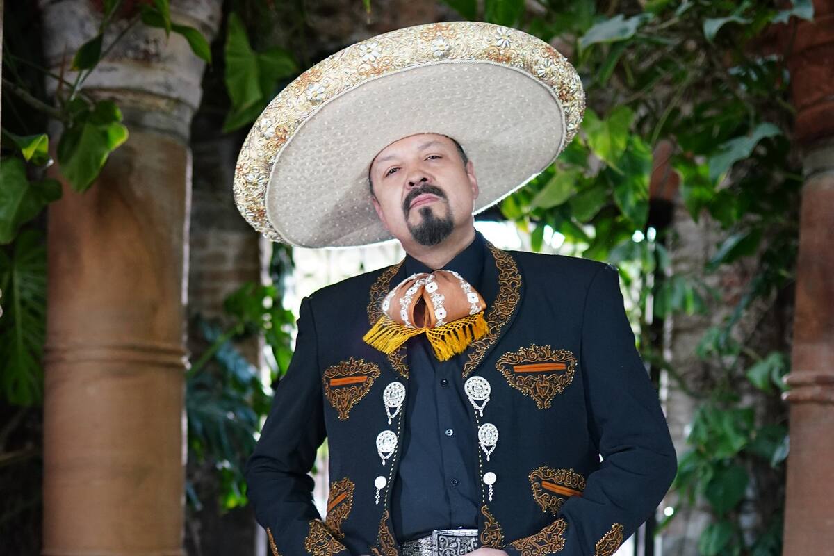 Pepe Aguilar abandonó residencia en EU tras llegada de famosos