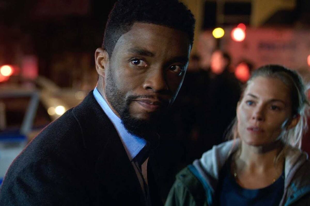 ¡Admirable! Revelan que Chadwick Boseman recortó su salario en '21 Bridges' para apoyar a Sienna Miller