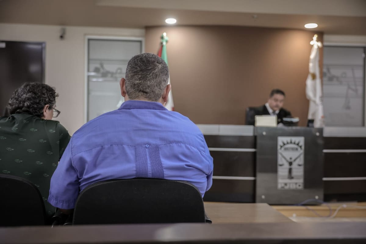 Debaten sobre penalidad contra maestro Esteban