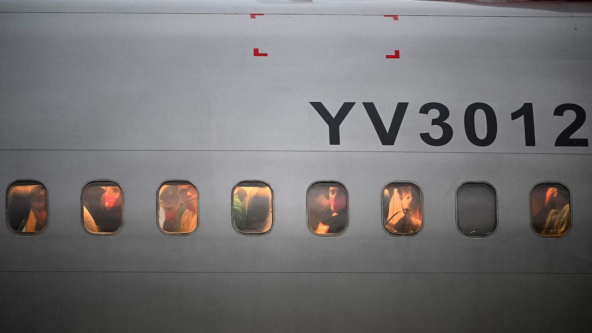 Joven venezolano es detenido en entrevista de residencia en EEUU y deportado; caso alerta sobre riesgos en trámites migratorios