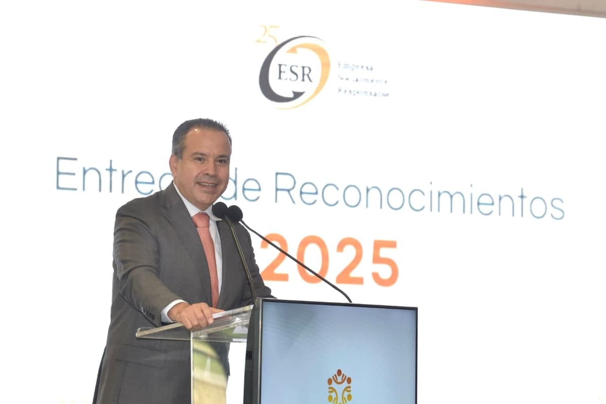 Suman Astiazarán y sector empresarial esfuerzos para rehabilitar calle de las Galaxias