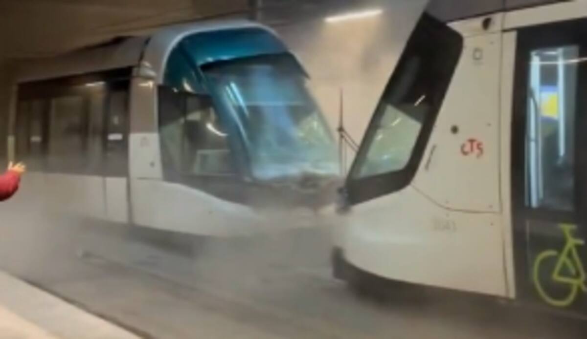 Los dos tranvías involucrados en el choque en la estación central de Estrasburgo, vistos de frente, momentos después del impacto. / Captura de pantalla de un video grabado después del accidente, @malo.zrnld vía X.