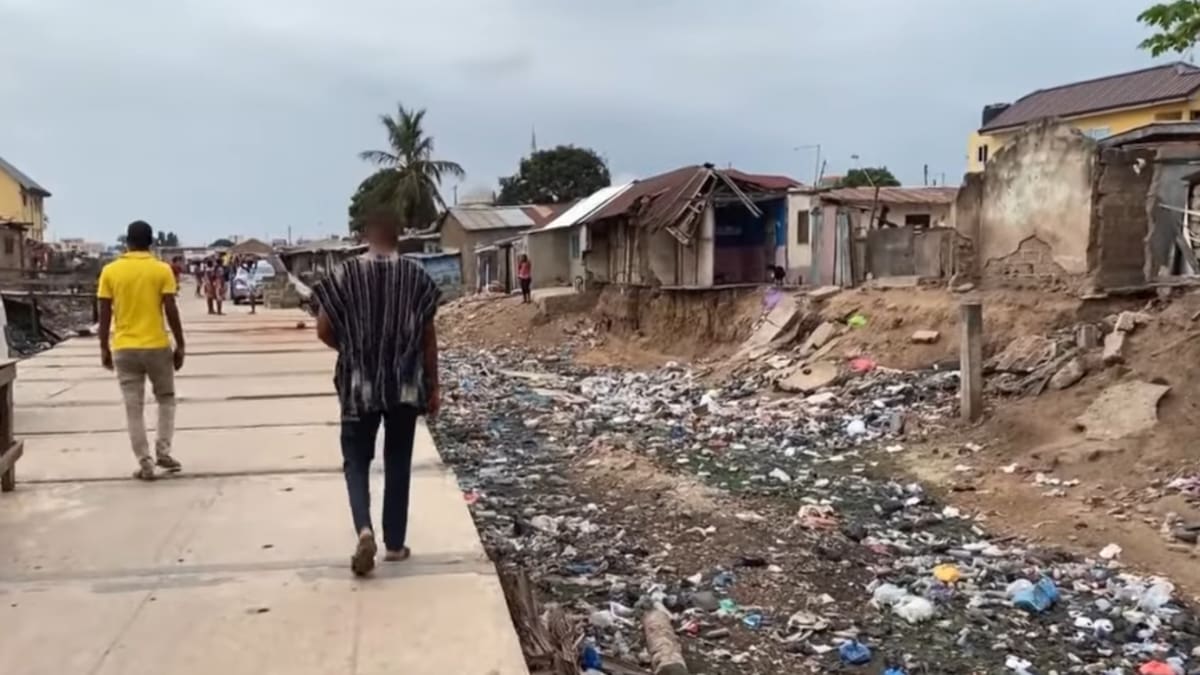 Cada ladrillo contiene aproximadamente un tercio de plástico reciclado, reduciendo residuos urbanos. /Captura de pantalla