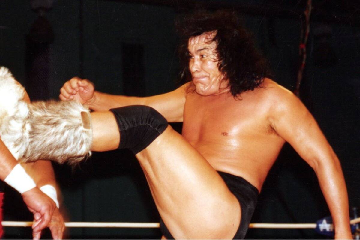 Hasta fans despiden al ''Perro'' Aguayo en su funeral