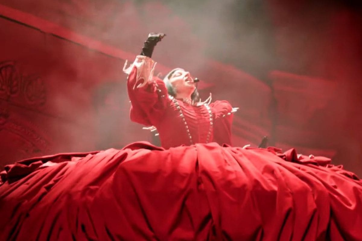 Lady Gaga se disculpa por fallas de micrófono durante su presentación en Coachella: “Al menos saben que canto en vivo”