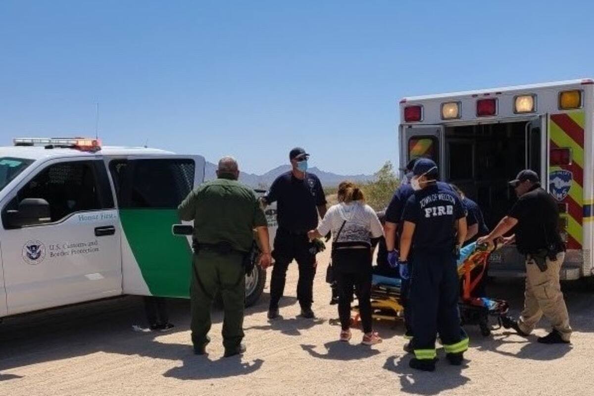 Migrante hondureña da a luz tras cruzar la frontera a EU