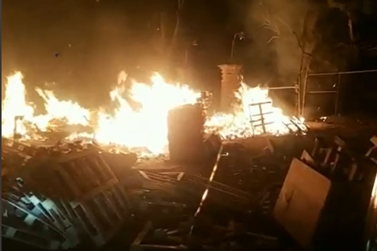 Explosión por acumulación de gas deja a una persona lesionada