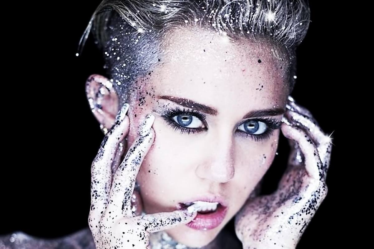 Miley Cyrus lanza indirecta contra Liam Hemsworth