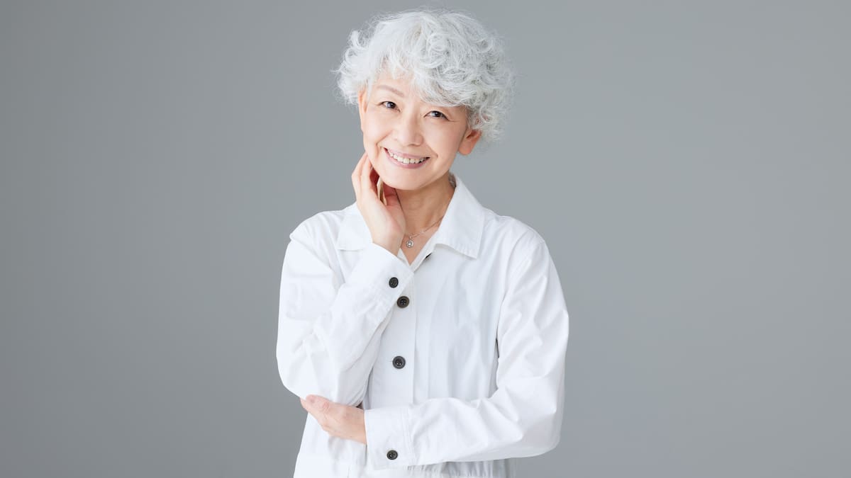 Grises y plateados: una decisión consciente, no una renuncia