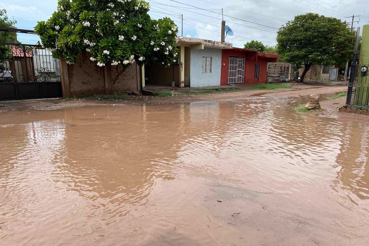 Llueve y se inundan partes de Cd. Obregón por Ileana