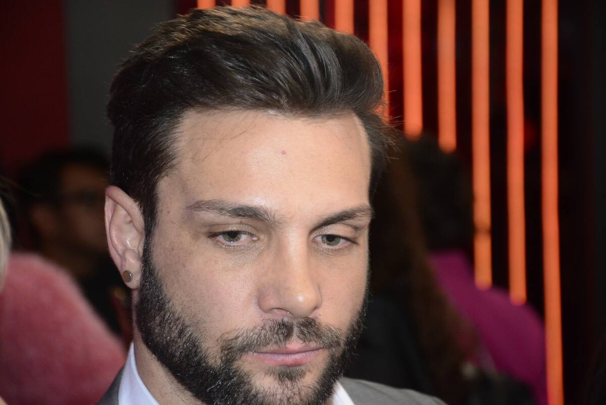 Nicola Porcella asegura que sí utiliza aplicaciones de citas.