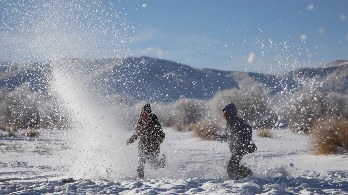 El Vórtice Polar es un gran sistema de vientos muy fuertes que giran en torno al Polo Norte, conteniendo el aire helado dentro del Ártico.