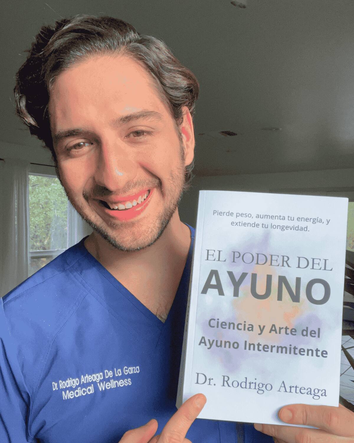 Rodrigo Arteaga es médico enfocado en salud integral, metabolismo y longevidad basada en evidencia. | Página oficial del doctor Rodrigo Arteaga