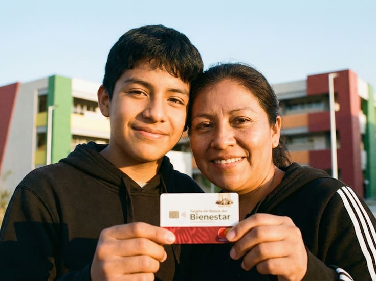 Claudia Sheinbaum blinda la Beca Rita Cetina como derecho permanente para 6 millones de alumnos: Conoce el plan de pavimentación para Ecatepec y la fecha de apertura del nuevo Bachillerato de Inteligencia Artificial que tendrá una inversión de 67 mdp