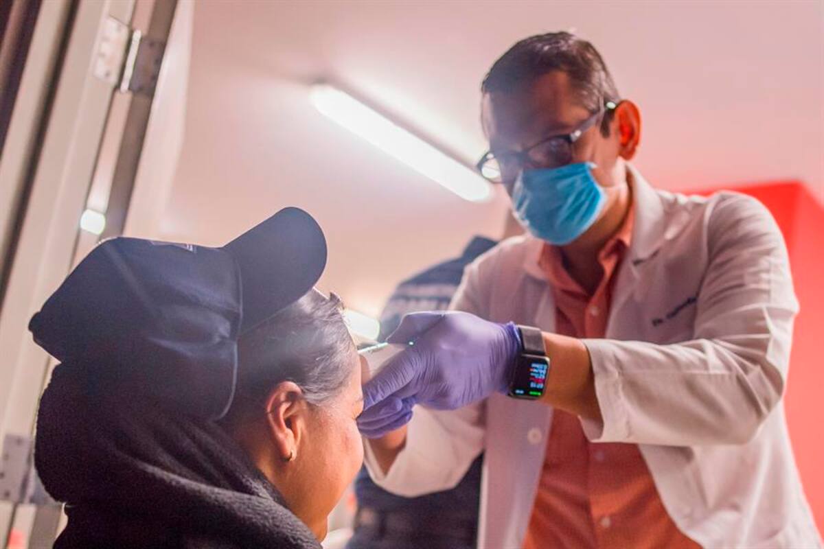 AMLO anuncia que contratarán 10 mil médicos para atender Covid-19