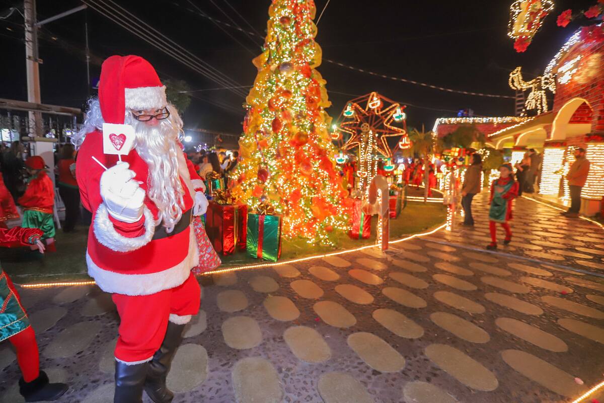 “El Santa de Hermosillo” comparte magia en Navidad