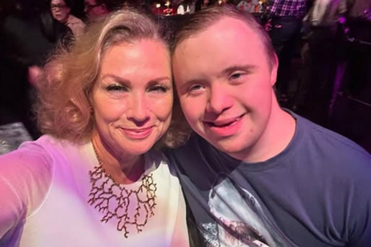 ¡Ya se le hizo! Lety Calderón cumple sueño de su hijo Luciano y lo lleva a un table dance