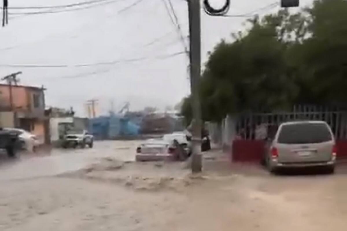 Lluvias en Tijuana: Vecinos de El Tecolote temen ser arrastrados por la corriente